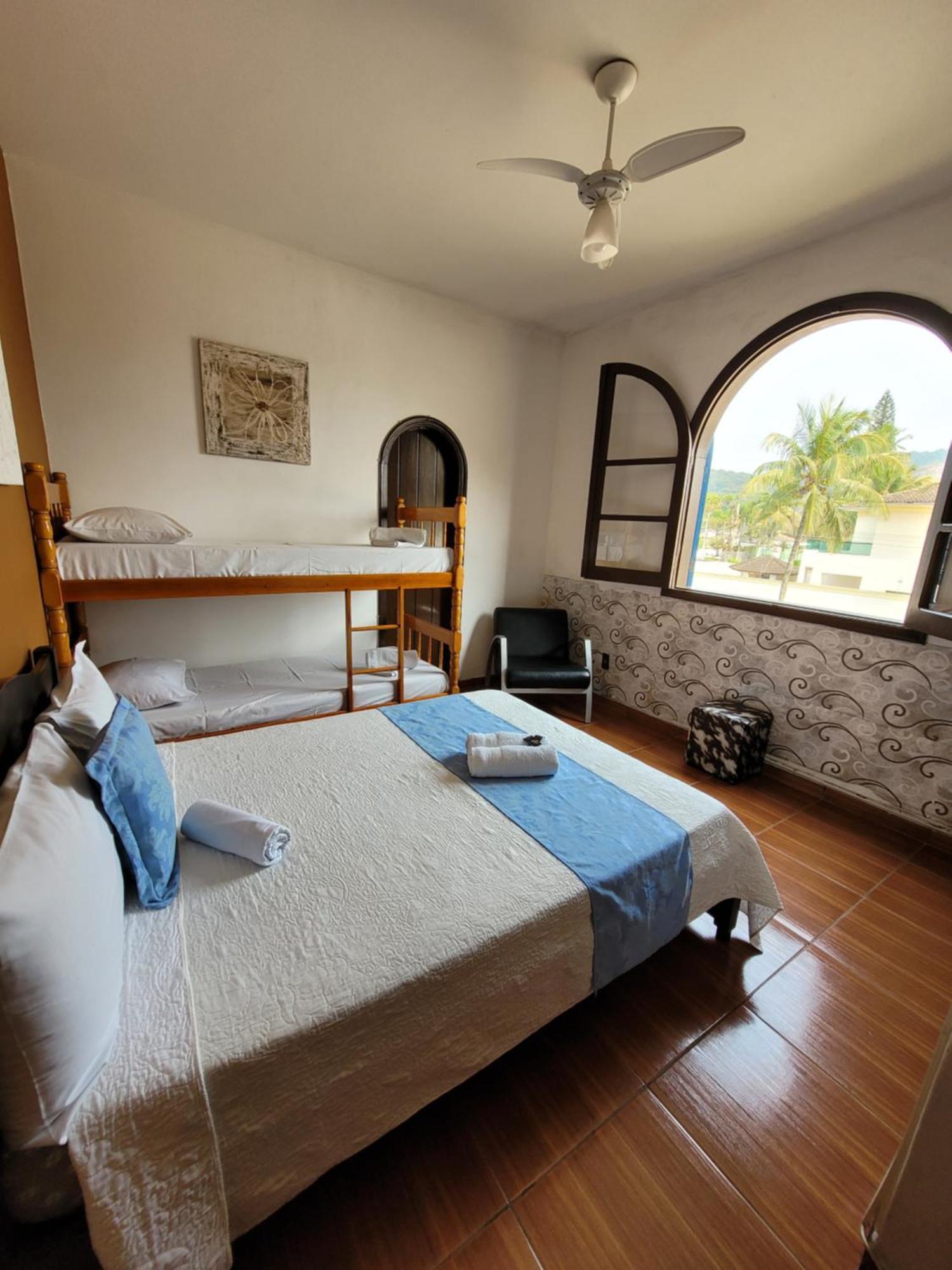 Bed and Breakfast Casa Da Edna Гуаружа Екстер'єр фото